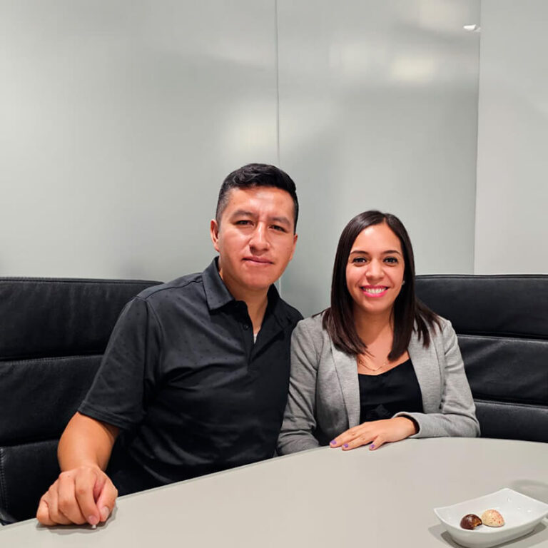 Imagen de cliente feliz